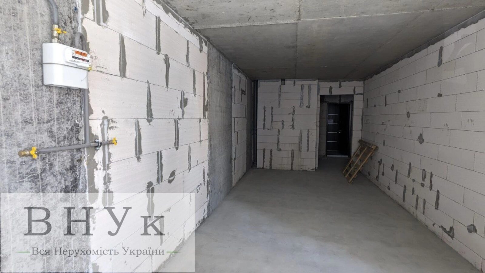 Продаж квартири 1 кімната, 481 m², 2 пов./12 поверхів. Київська вул., Тернопіль. 