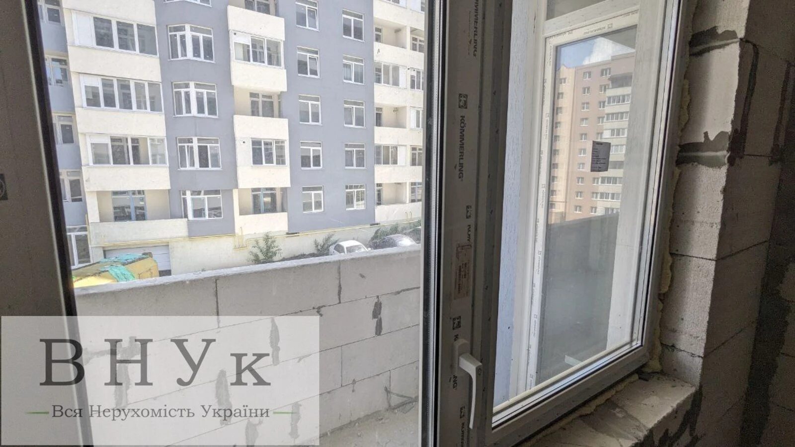 Продаж квартири 1 кімната, 481 m², 2 пов./12 поверхів. Київська вул., Тернопіль. 