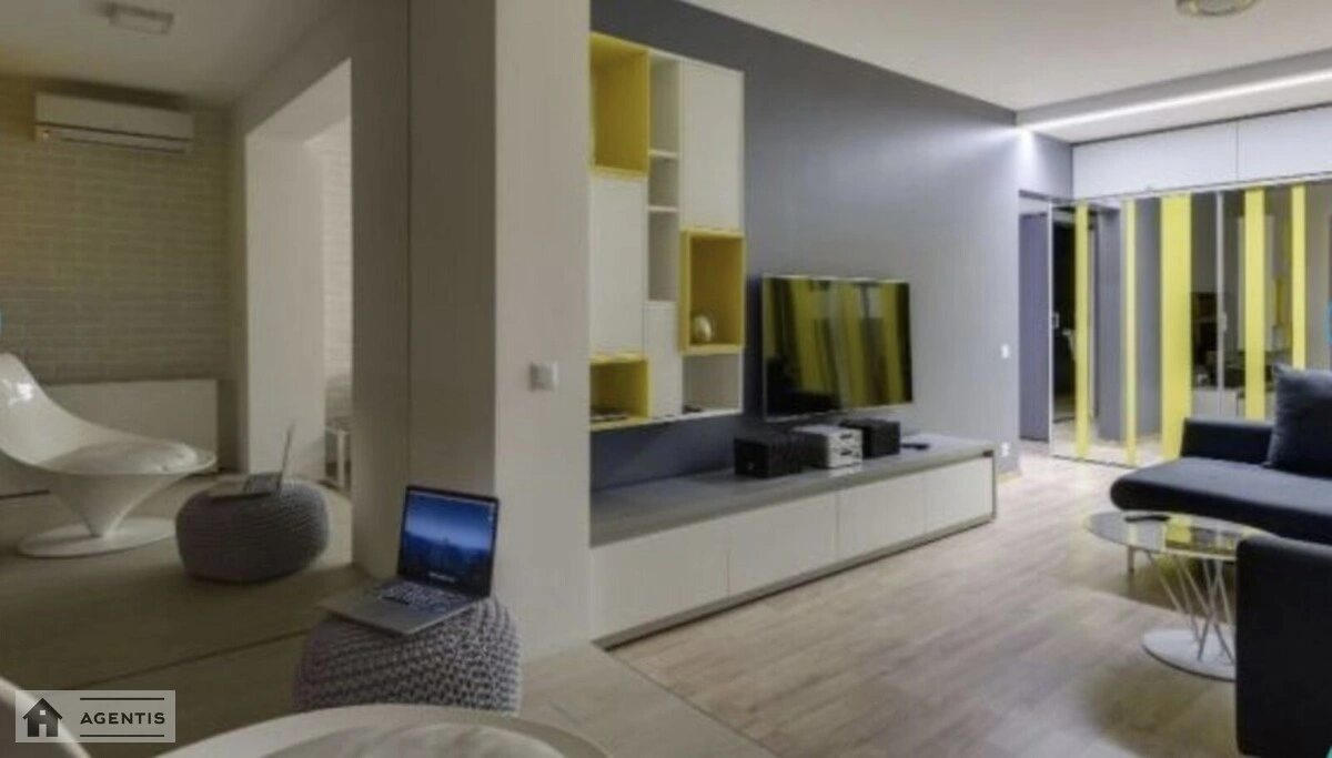Apartment for rent. 1 room, 35 m², 12 floor/12 floors. 11, Panasa Myrnoho vul., Kyiv. 