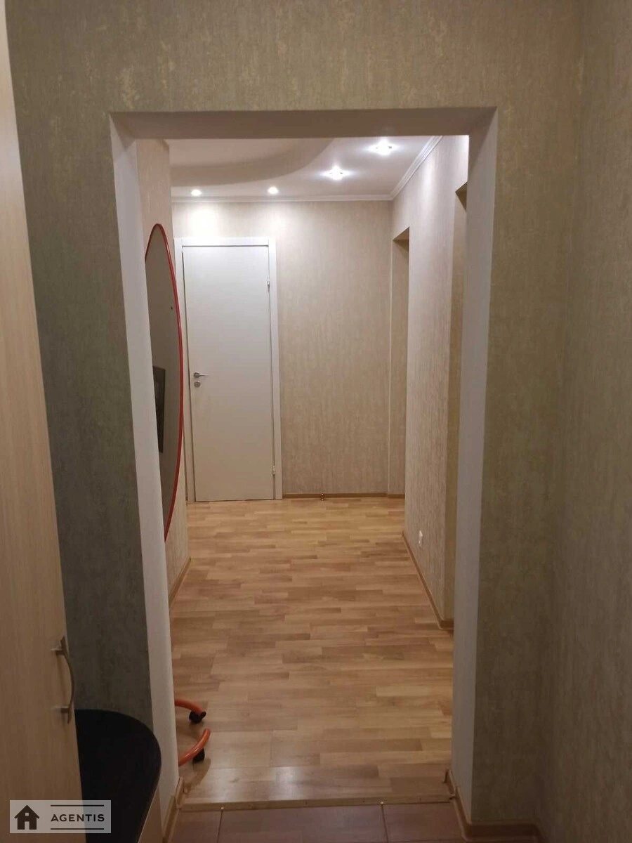 Сдам квартиру. 2 rooms, 48 m², 6th floor/9 floors. Андрія Верхогляда вул. (Михайла Драгомірова), Киев. 