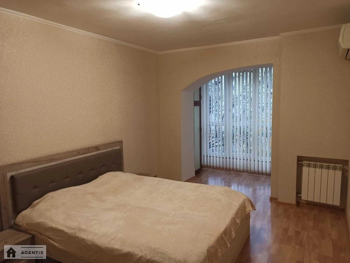 Сдам квартиру. 2 rooms, 48 m², 6th floor/9 floors. Андрія Верхогляда вул. (Михайла Драгомірова), Киев. 