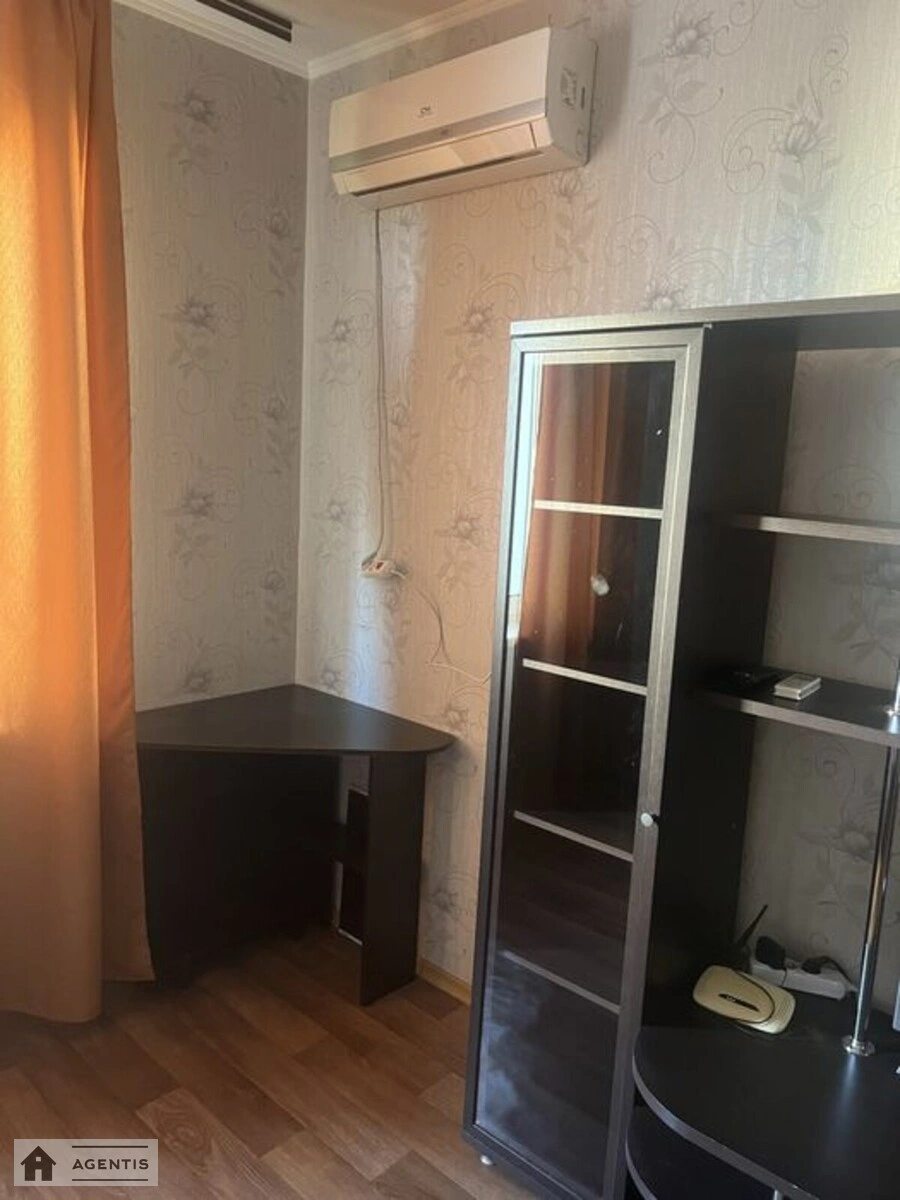 Apartment for rent. 1 room, 55 m², 11 floor/25 floors. 16, Miloslavska 16, Kyiv. 