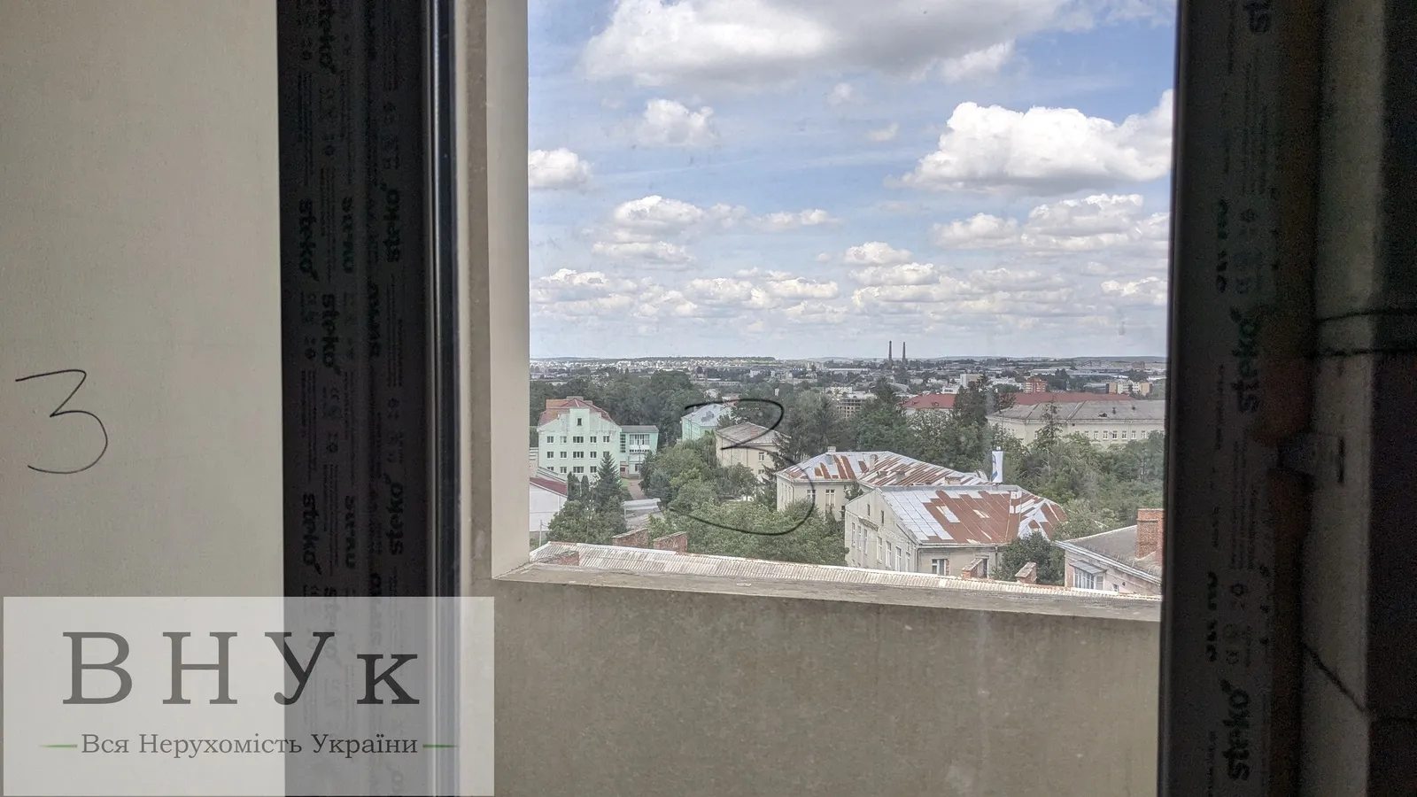Apartments for sale. 2 rooms, 963 m², 10th floor/10 floors. Bandery S. vul., Ternopil. 