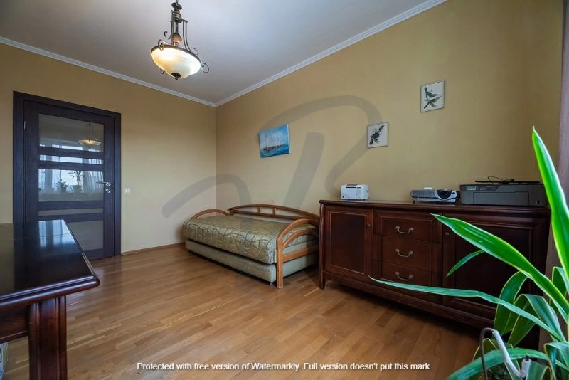 Apartments for sale. 4 rooms, 132 m², 13 floor/23 floors. 52, Raskovoyi Maryny 52, Kyiv. 