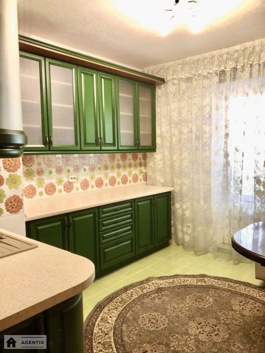 Сдам квартиру. 3 rooms, 98 m², 16 floor/22 floors. 2, Олени Пчілки вул., Киев. 