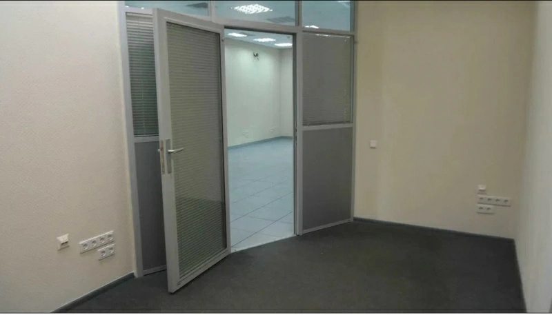 Здам офіс. 110 m², 1st floor/16 floors. 4, Княжий Затон 4, Київ. 