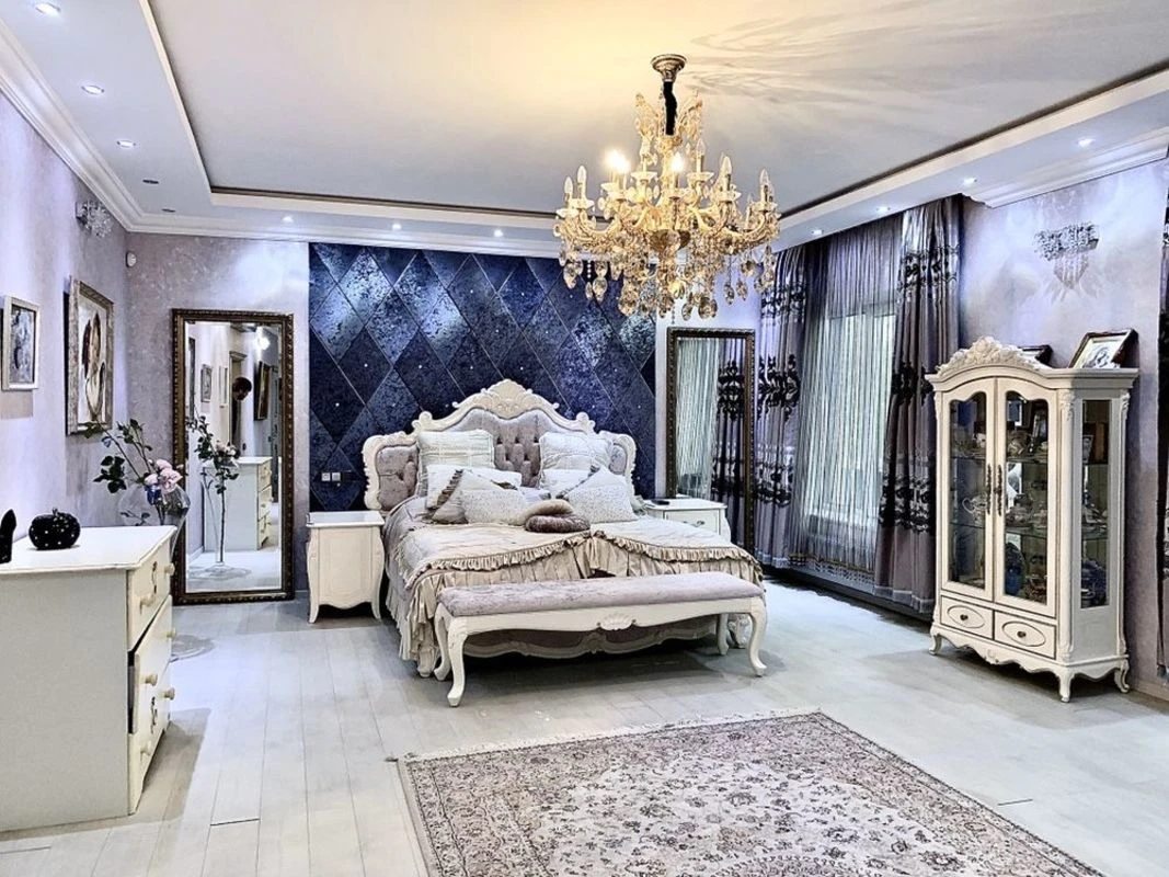 House for sale. 3671 m², 4 floors. Kyyivskyy rayon, Odesa. 