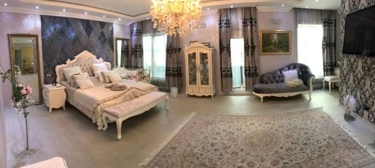 House for sale. 3671 m², 4 floors. Kyyivskyy rayon, Odesa. 