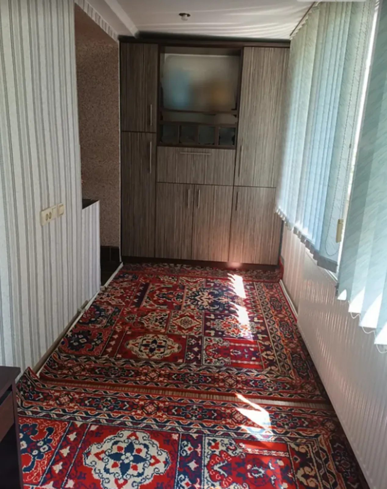 Apartments for sale. 1 room, 47 m², 1st floor/5 floors. Druzhba, Ternopil. 