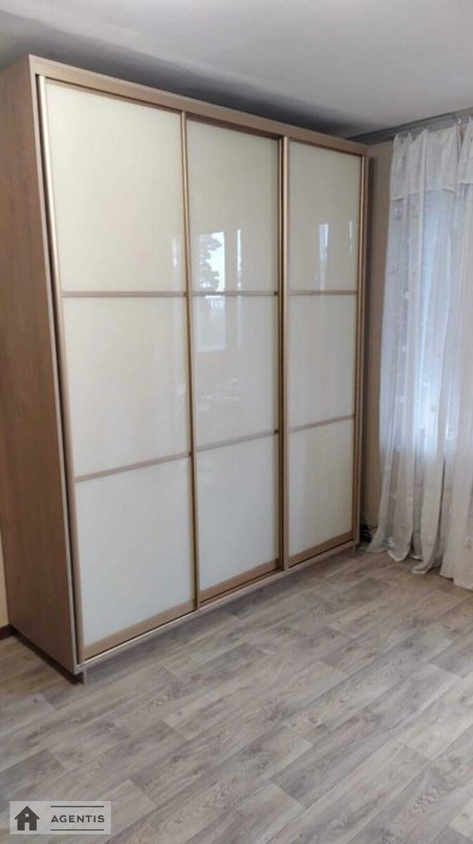 Здам квартиру. 1 room, 40 m², 6th floor/9 floors. Верховинна, Київ. 