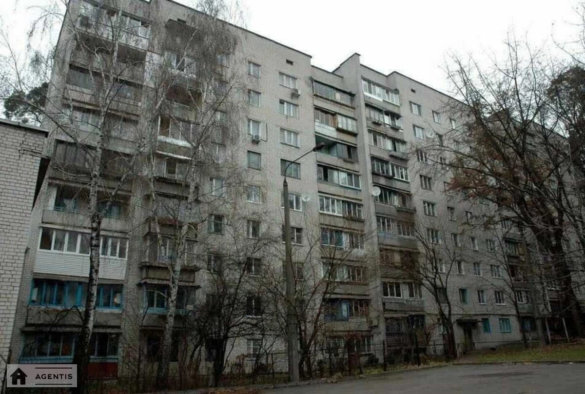 Apartment for rent. 1 room, 40 m², 6th floor/9 floors. Verhovynna, Kyiv. 