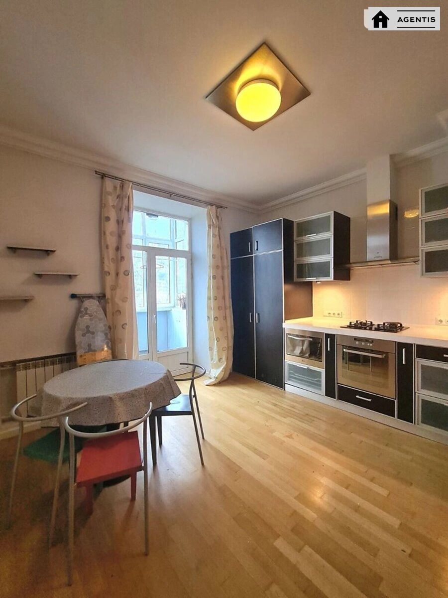Apartment for rent. 5 rooms, 142 m², 5th floor/5 floors. 21, Malopidvalna 21, Kyiv. 