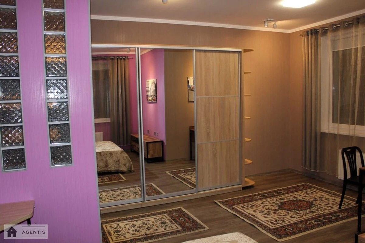 Apartment for rent. 1 room, 44 m², 16 floor/25 floors. Shevchenkivskyy rayon, Kyiv. 