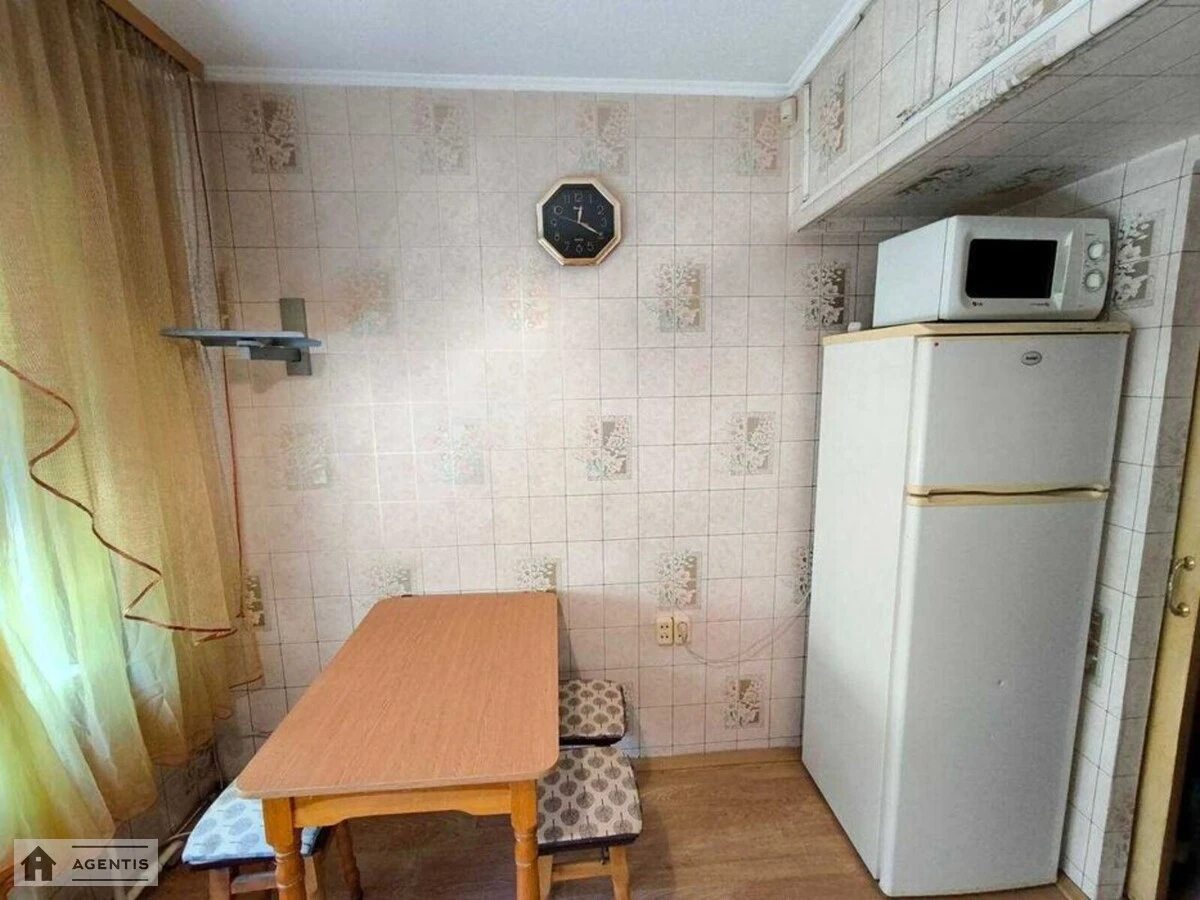 Apartment for rent. 1 room, 34 m², 2nd floor/9 floors. 8, Oleksandra Arkhypenka vul. Mate Zalky, Kyiv. 