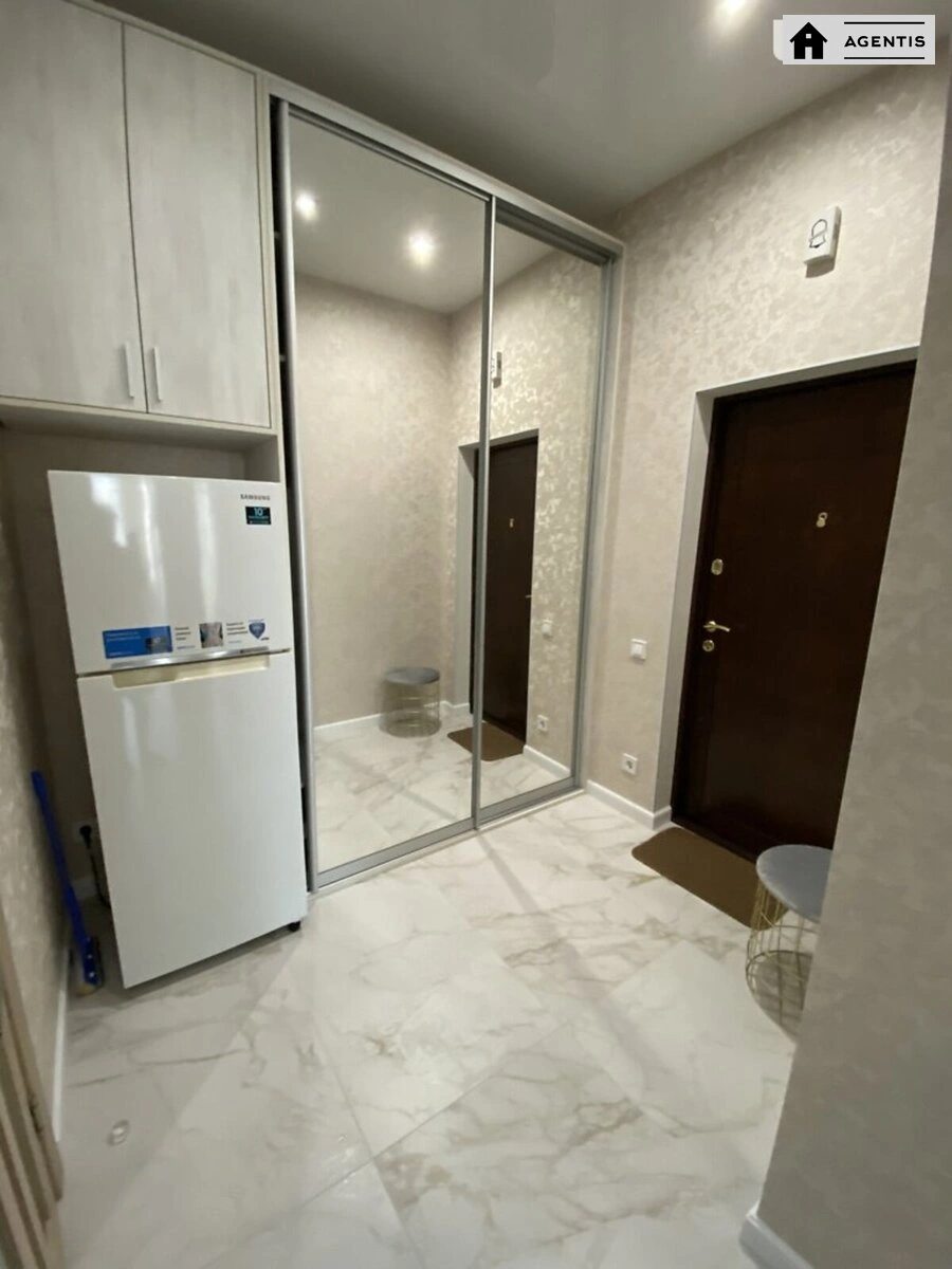 Apartment for rent. 1 room, 45 m², 9th floor/32 floors. 118, Zhylyanska 118, Kyiv. 