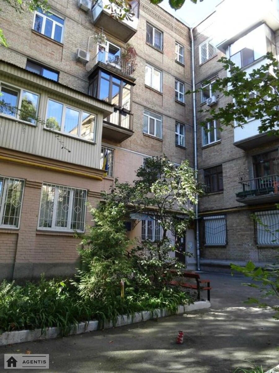 Apartment for rent. 2 rooms, 50 m², 4th floor/5 floors. Laboratorniy, Kyiv. 
