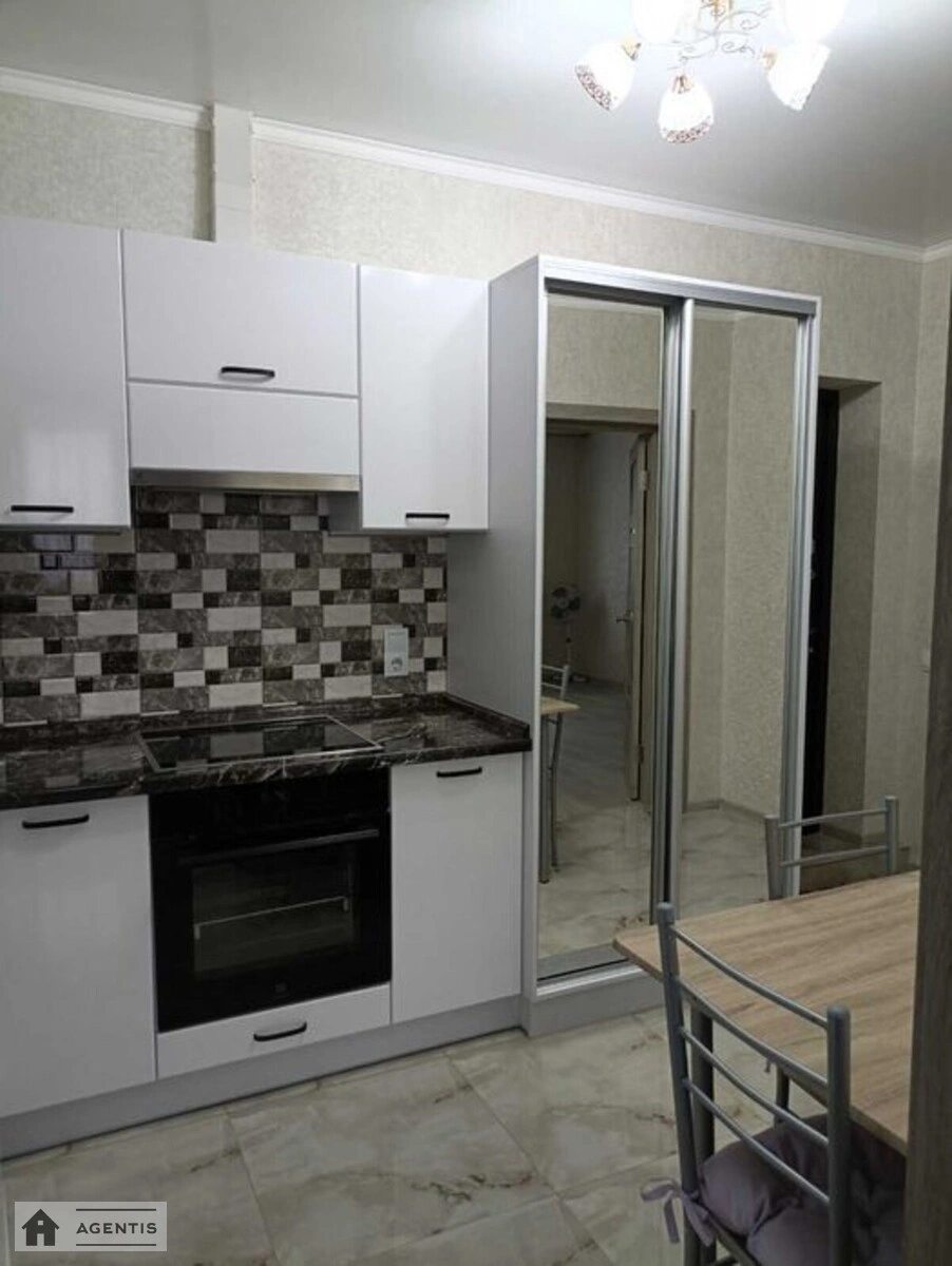 Apartment for rent. 2 rooms, 53 m², 18 floor/29 floors. 17, Kharkivske 17, Kyiv. 