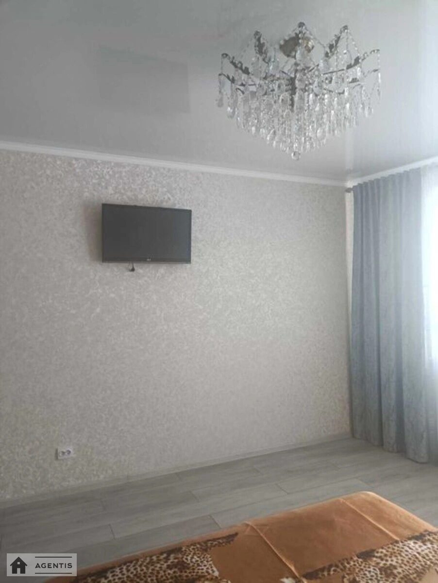 Apartment for rent. 2 rooms, 53 m², 18 floor/29 floors. 17, Kharkivske 17, Kyiv. 