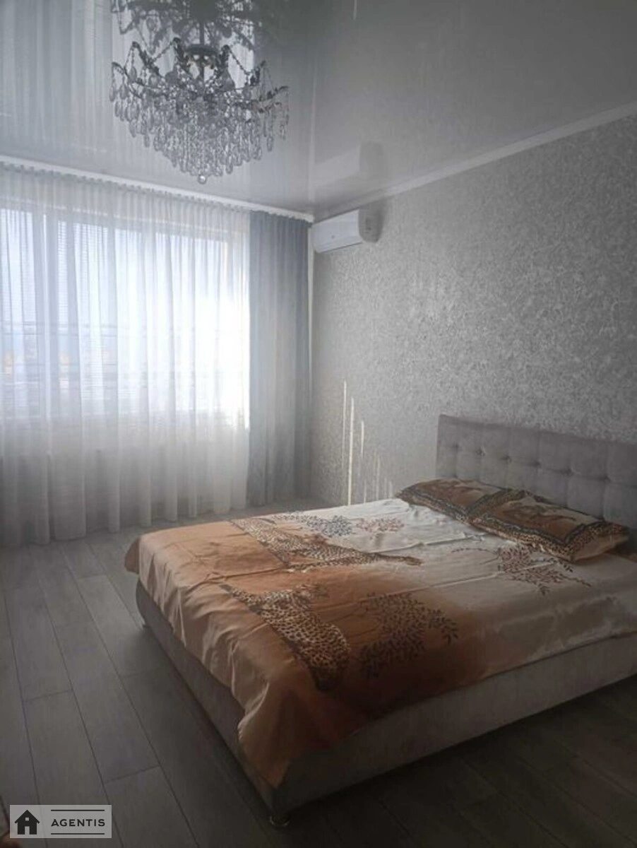 Apartment for rent. 2 rooms, 53 m², 18 floor/29 floors. 17, Kharkivske 17, Kyiv. 