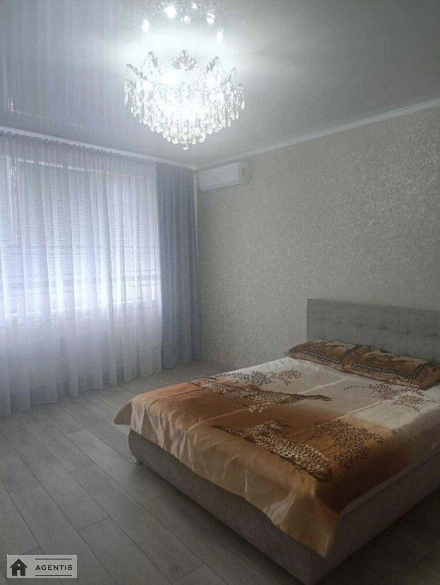 Apartment for rent. 2 rooms, 53 m², 18 floor/29 floors. 17, Kharkivske 17, Kyiv. 