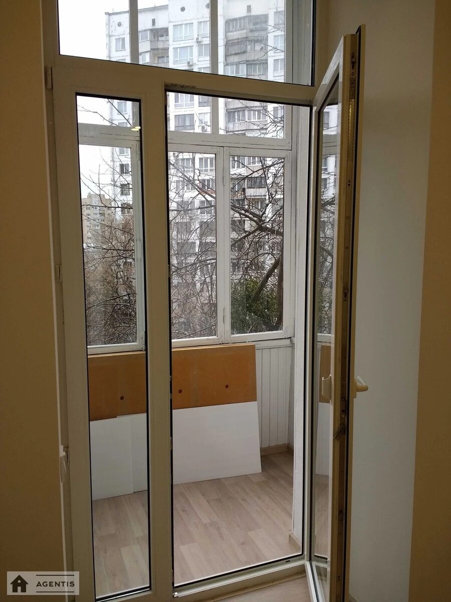 Здам квартиру. 2 rooms, 73 m², 2nd floor/5 floors. 16, Тарасівська 16, Київ. 