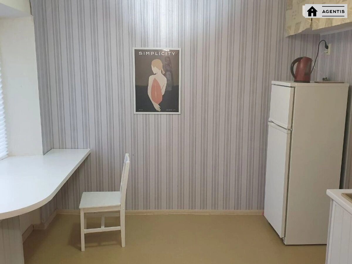 Сдам квартиру. 1 room, 20 m², 5th floor/5 floors. 25, Депутатская 25, Киев. 