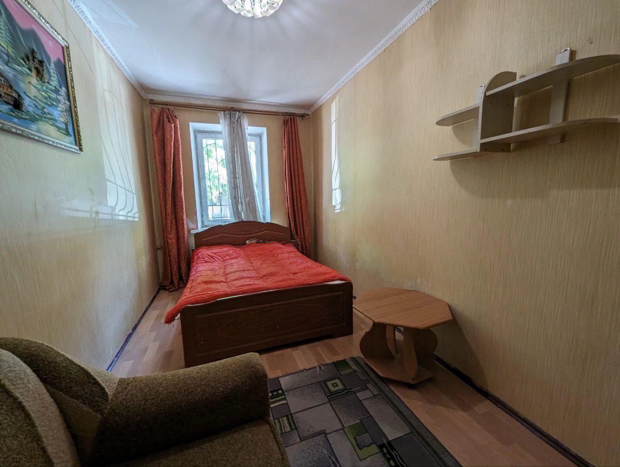 We offer a 2-room apartment in the Primorsky district on the street. S