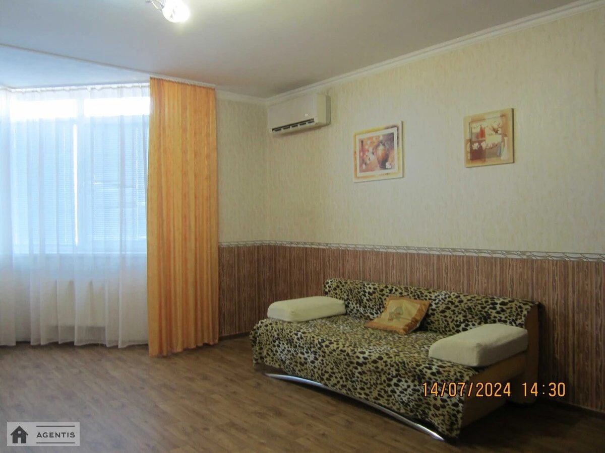 Здам квартиру. 1 room, 62 m², 3rd floor/24 floors. Бориспільська 4, Київ. 