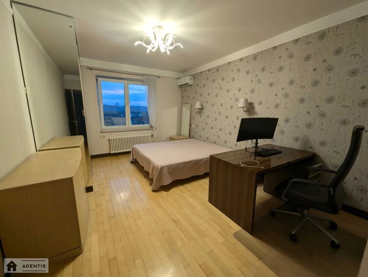 Сдам квартиру. 4 rooms, 163 m², 8th floor/16 floors. 4, Никольско-Слободская 4, Киев. 