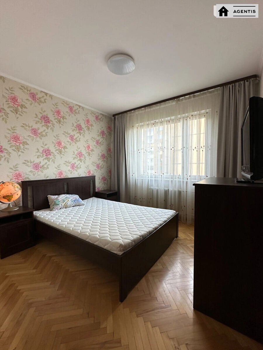 Apartment for rent. 4 rooms, 110 m², 5th floor/16 floors. 1, Ivana Pulyuya vul., Kyiv. 