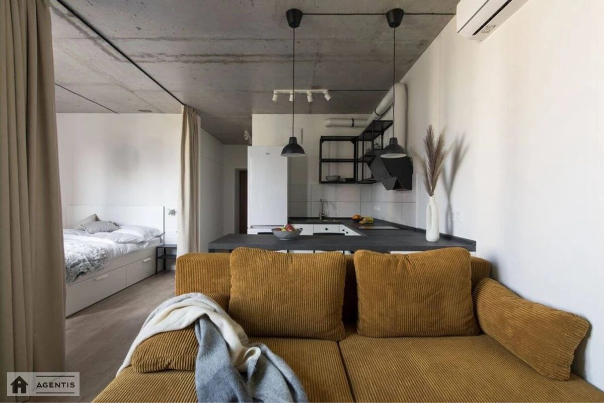 Apartment for rent. 1 room, 35 m², 13 floor/26 floors. Pravdy, Kyiv. 