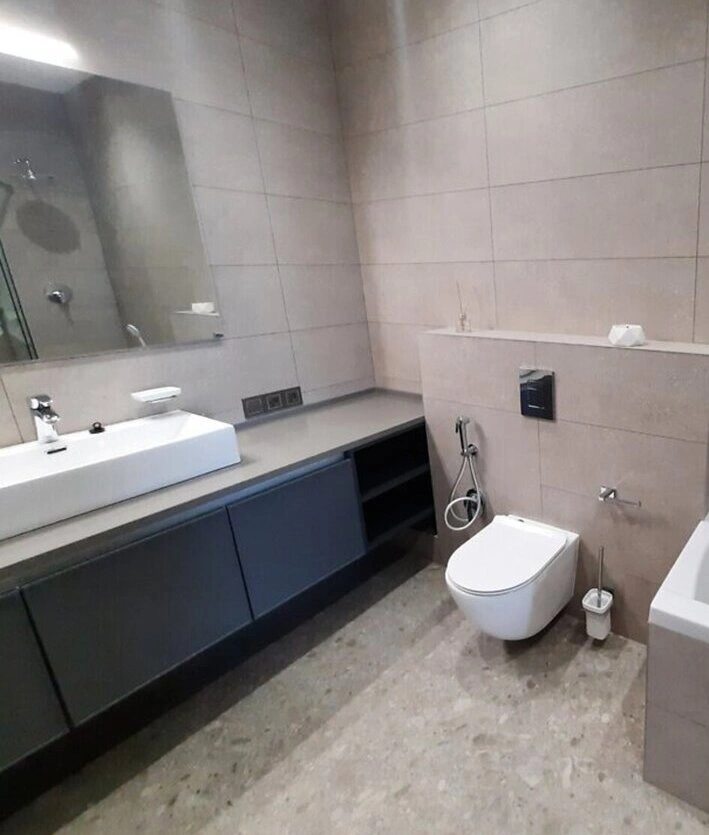 Apartment for rent. 3 rooms, 138 m², 17 floor/20 floors. Kazymyra Malevycha vul., Kyiv. 