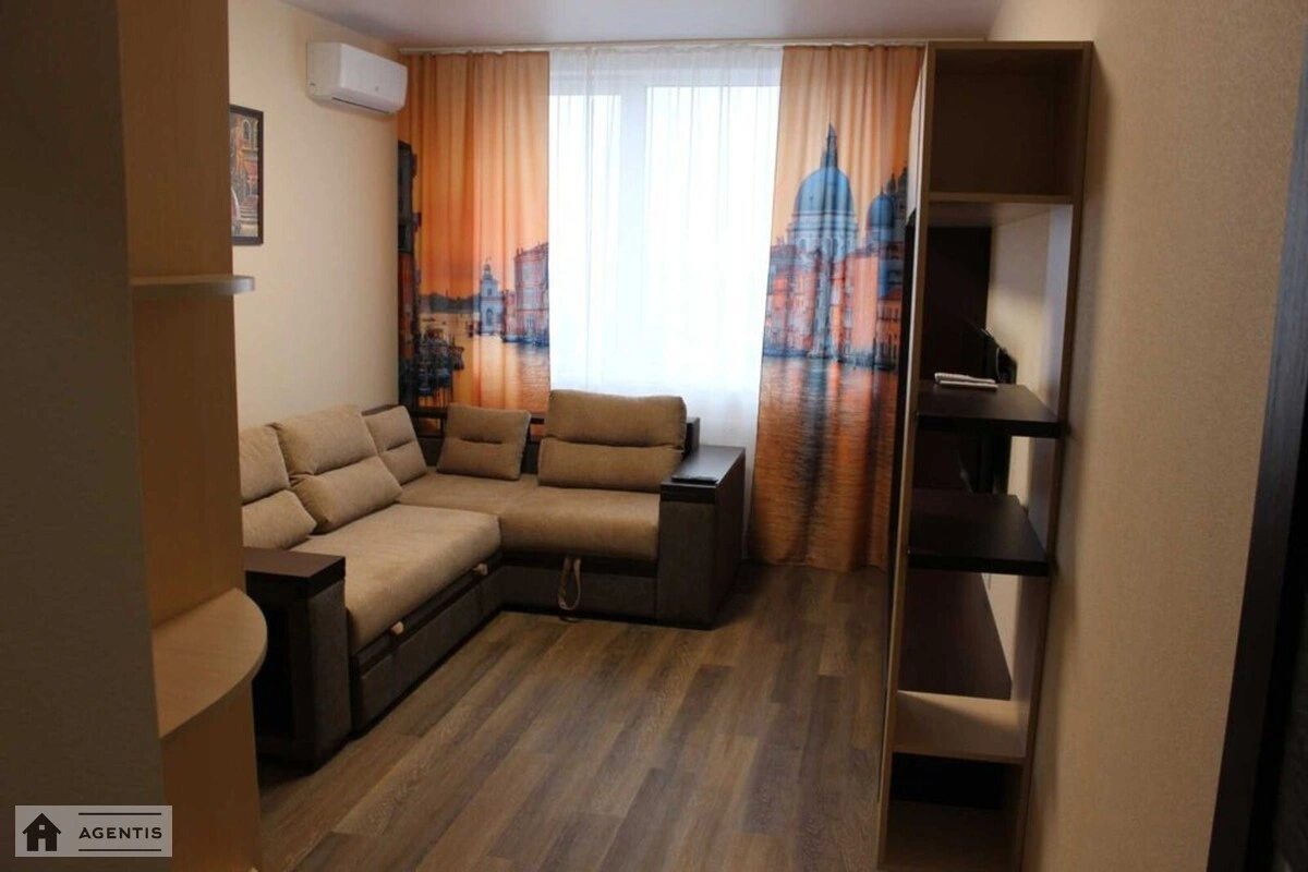 Здам квартиру. 1 room, 40 m², 22 floor/25 floors. 45, Правди 45, Київ. 