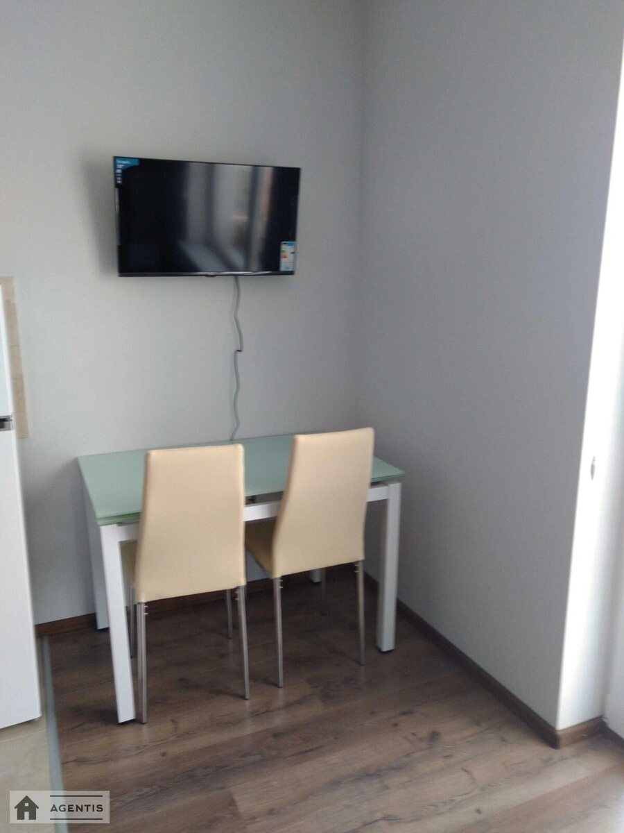 Apartment for rent. 1 room, 33 m², 8th floor/19 floors. Beresteyskyy prosp. Peremohy, Kyiv. 