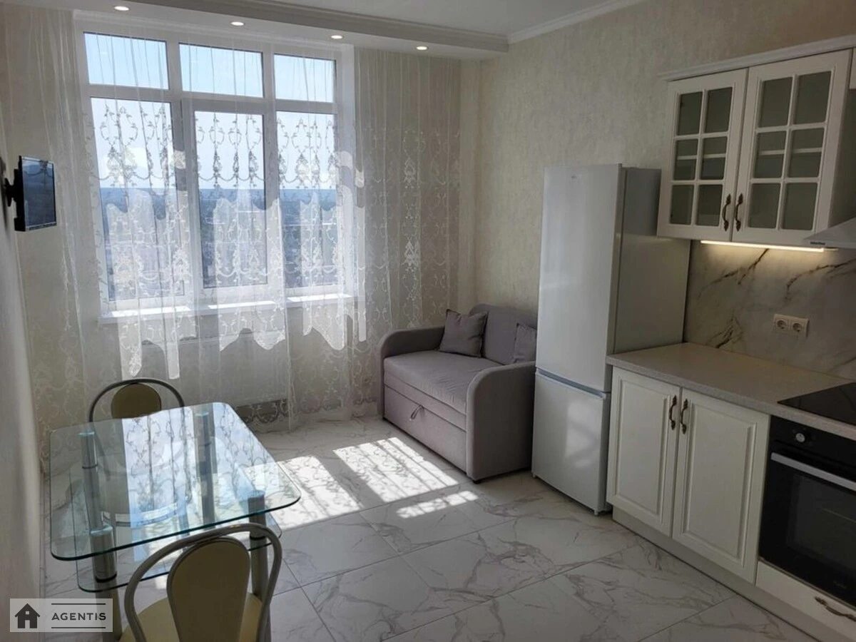 Apartment for rent. 1 room, 40 m², 17 floor/22 floors. 8, Brativ Chybinyeyevykh vul. Chernihivska, Kyiv. 