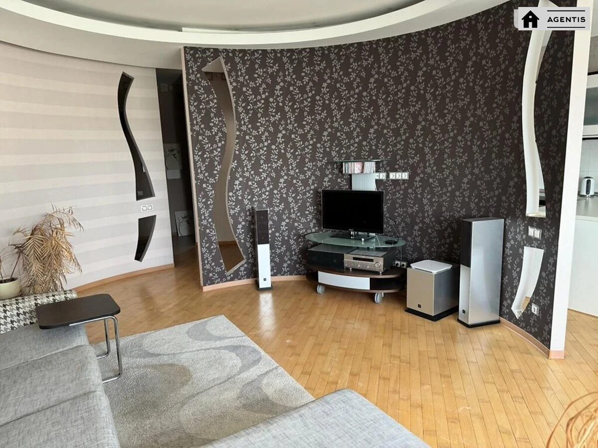 Здам квартиру. 3 rooms, 105 m², 9th floor/15 floors. 7, Святослава Хороброго вул. (Народного ополчення), Київ. 