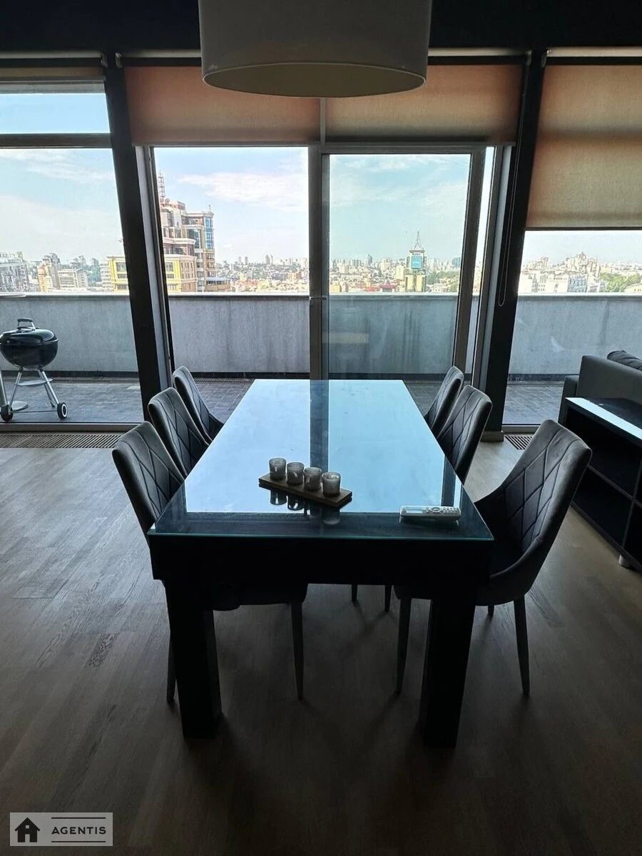 Apartment for rent. 4 rooms, 186 m², 5th floor/5 floors. 18, Kruglouniversytetska 18, Kyiv. 