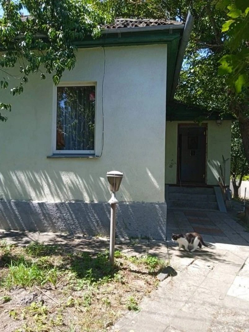 House for sale. 2 rooms, 63 m², 1 floor. Kaniv. 
