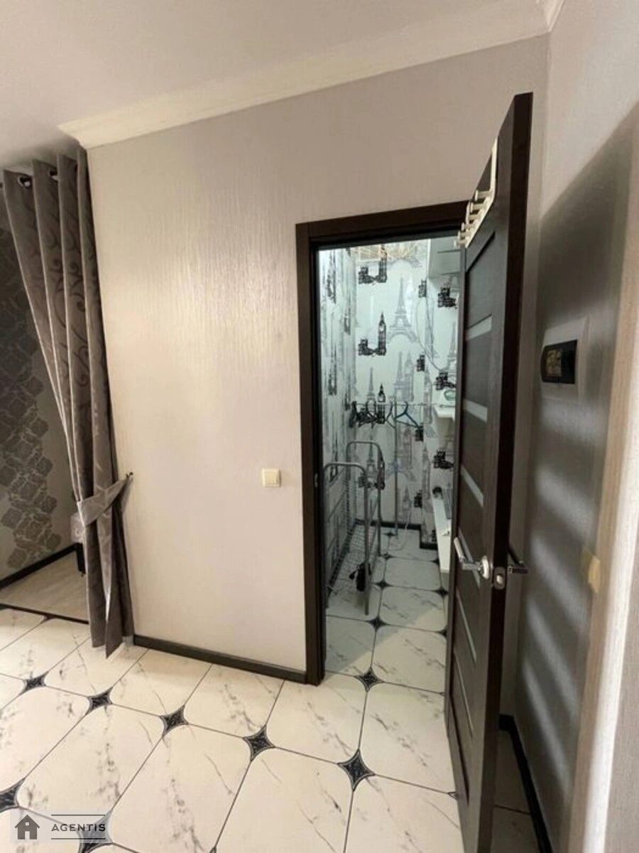 Сдам квартиру. 1 room, 48 m², 22 floor/25 floors. 12, Наталії Ужвій вул., Киев. 