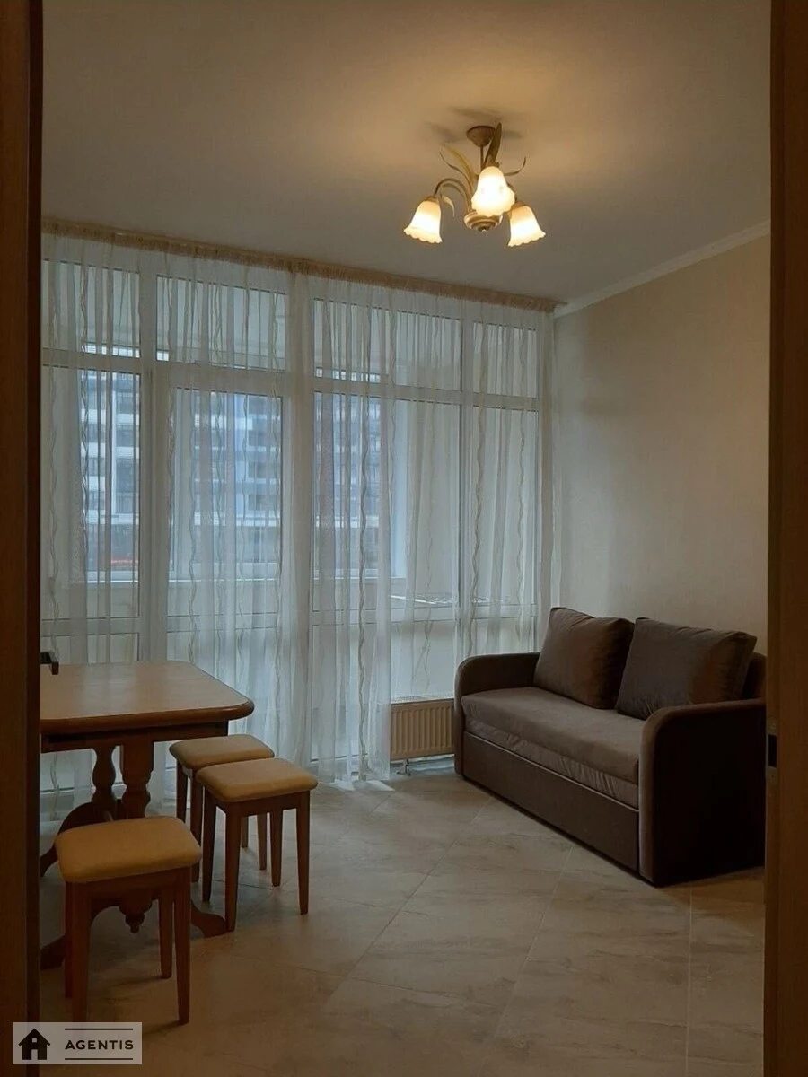 Apartment for rent. 1 room, 45 m², 2nd floor/25 floors. Yevhena Sverstyuka vul. Maryny Raskovoyi, Kyiv. 