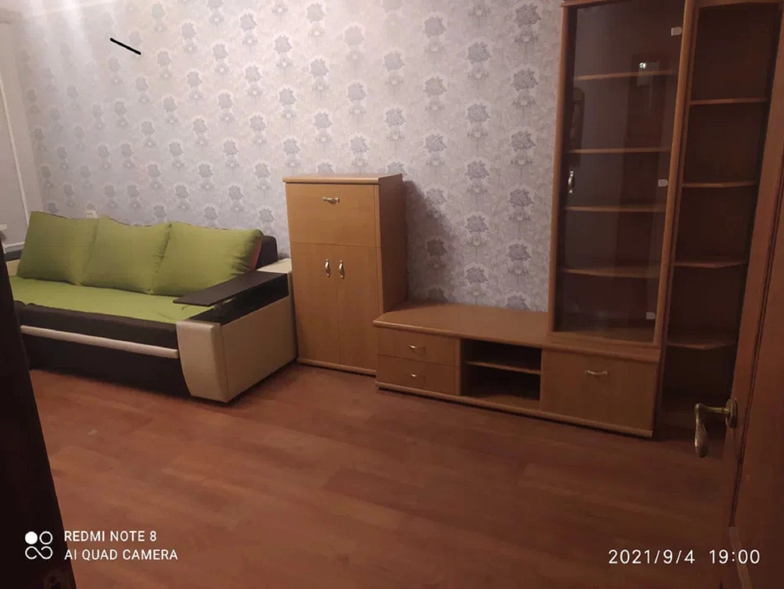 Apartments for sale. 1 room, 48 m², 1st floor/5 floors. 49, Heroev Krut ul. Tereshkovoy, Odesa. 