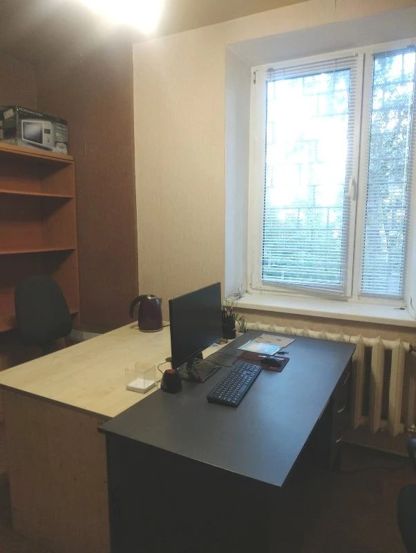 Office for sale. 1 room, 13.5 m², 2nd floor/2 floors. 87, Verhovynna 87, Kyiv. 