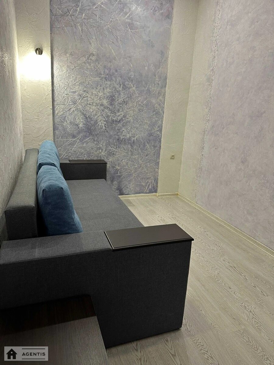 Apartment for rent. 1 room, 30 m², 16 floor/18 floors. 35, Svitlytckogo 35, Kyiv. 