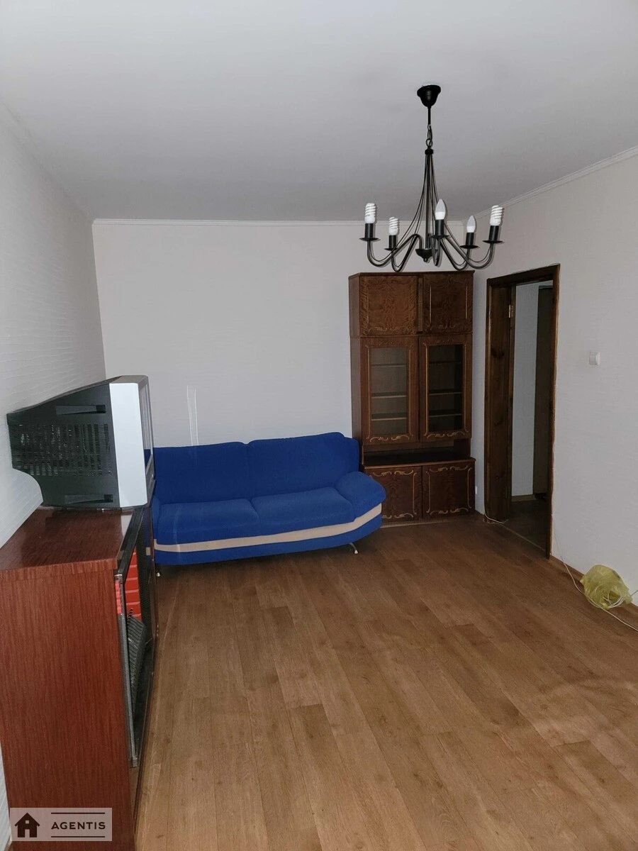 Сдам квартиру. 2 rooms, 56 m², 8th floor/16 floors. 3, Радунская 3, Киев. 