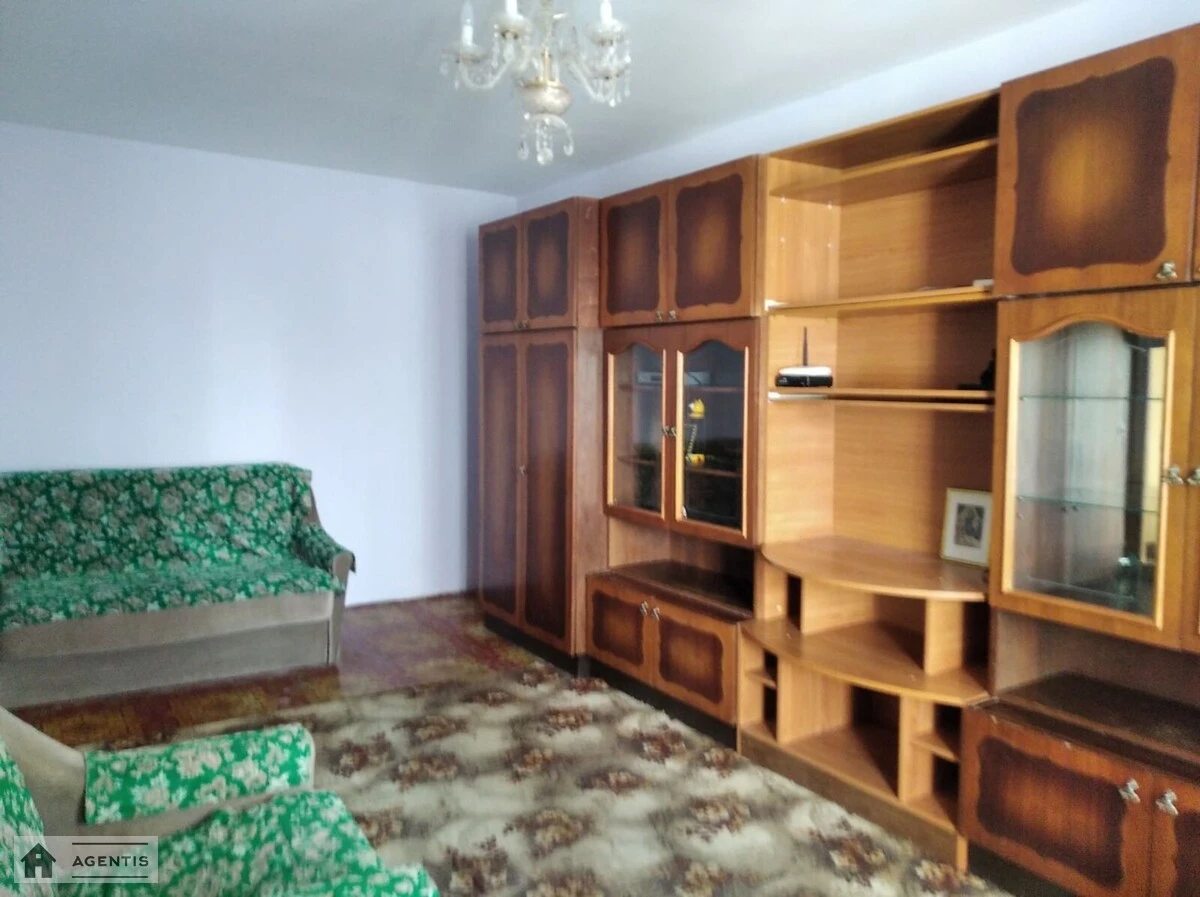 Apartment for rent. 2 rooms, 42 m², 9th floor/9 floors. Anatoliya Solovyanenka vul. Oleksandra Boychenka, Kyiv. 