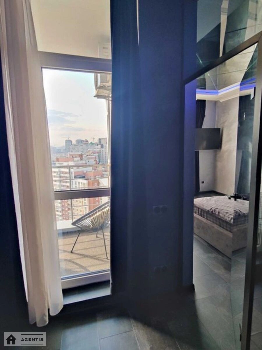 Apartment for rent. 2 rooms, 55 m², 17 floor/24 floors. 7, Dzhona Makkeyna vul. Ivana Kudri, Kyiv. 