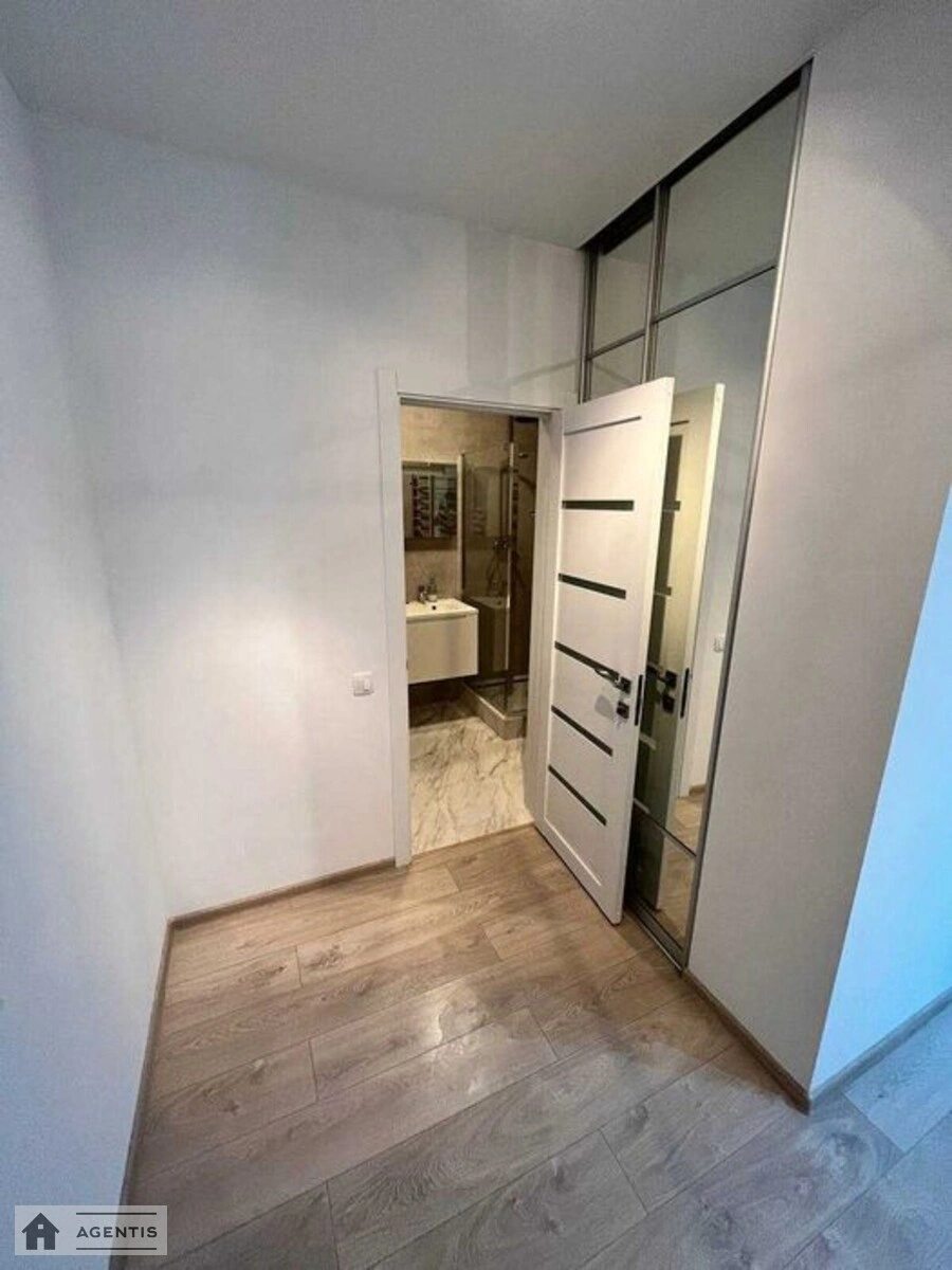 Apartment for rent. 1 room, 50 m², 8th floor/28 floors. 8, Mykilsko-Slobidska 8, Kyiv. 