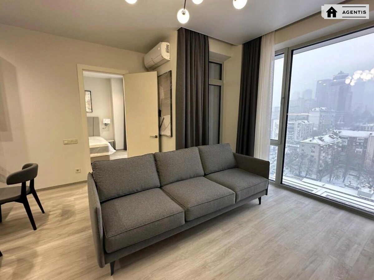 Сдам квартиру. 2 rooms, 63 m², 6th floor/24 floors. 118, Антоновича вул. (Горького), Киев. 