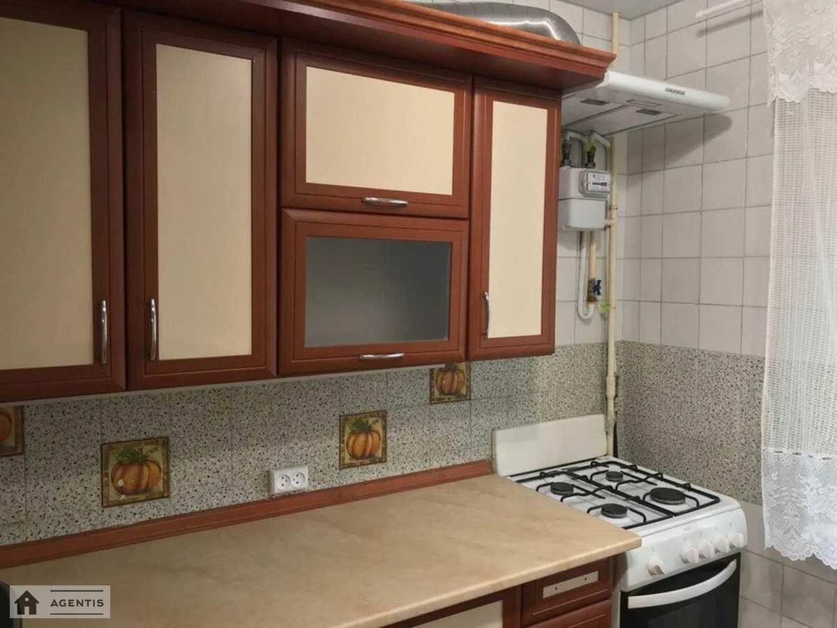 Apartment for rent. 1 room, 41 m², 3rd floor/9 floors. 2, Marshala Rokosovskoho prosp., Kyiv. 