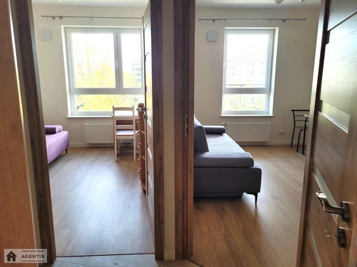 Apartment for rent. 2 rooms, 60 m², 5th floor/10 floors. Holosiyivskyy rayon, Kyiv. 